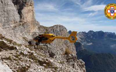 Soccorso alpinista colpito da sasso al piede