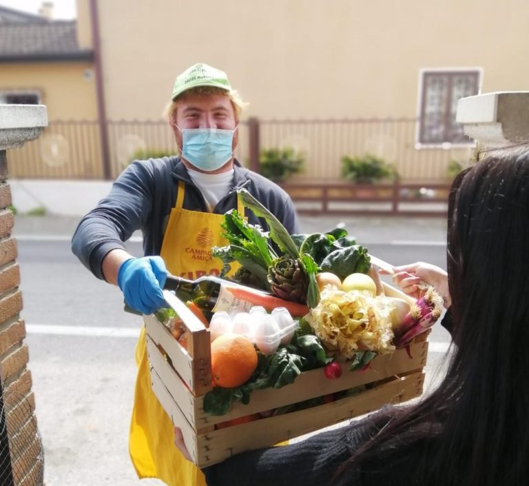 Coronavirus, dai Coldiretti 5mila consegne al giorno di frutta e verdura a casa dei Veneti