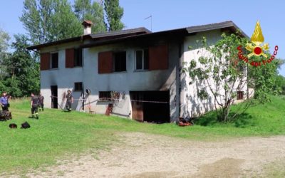Un anziano rimane ferito a Villaverla nel garage che brucia [VIDEO]