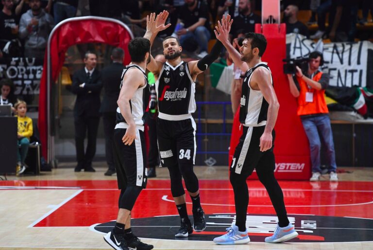 Le stelle del basket della Virtus Bologna in ritiro a Folgaria in Alpe Cimbra
