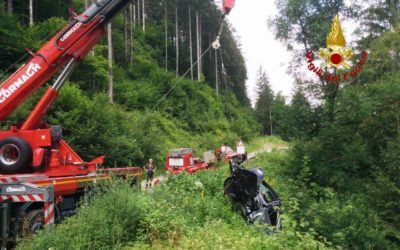 Muore a 29 anni cadendo con l’auto dal ponte sul torrente Boite a Cibiana di Cadore