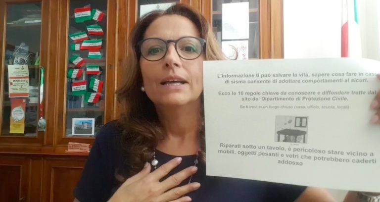 Banchi a rotelle a scuola? Morena Martini: che Lucia Azzolina cambi lavoro [VIDEO]