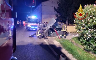Si schianta contro un muretto: morto 53enne