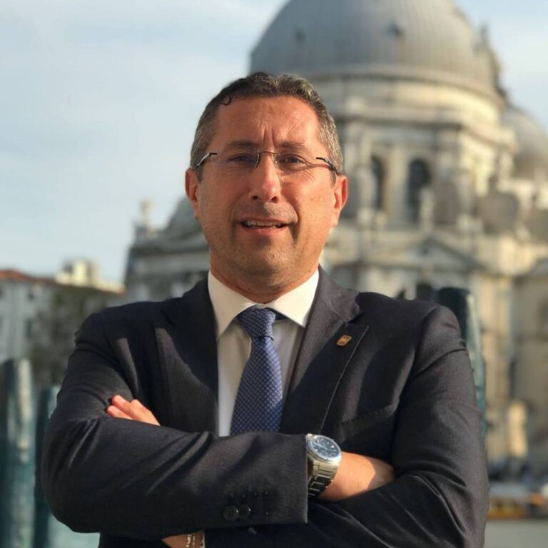 Ha chiesto i 600 euro “a sua insaputa”, ma Forcolin si dimette dalla Regione