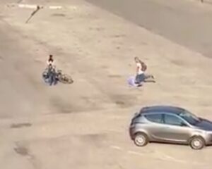 mercato nuovo aggressione pugni e calci