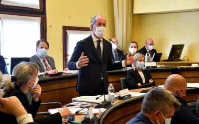 Covid-19 – Zaia in Consiglio Veneto: disponibili 1016 terapie intensive e scorte per 8 mesi