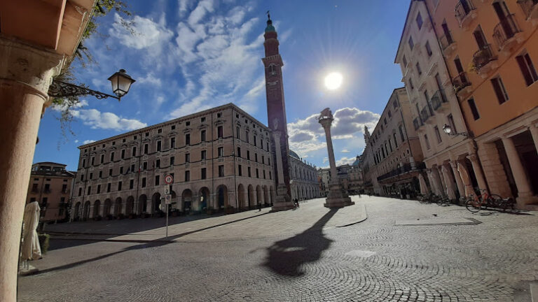 TorniAMO a scuola: presidi nelle piazze domenica 21 marzo 2021