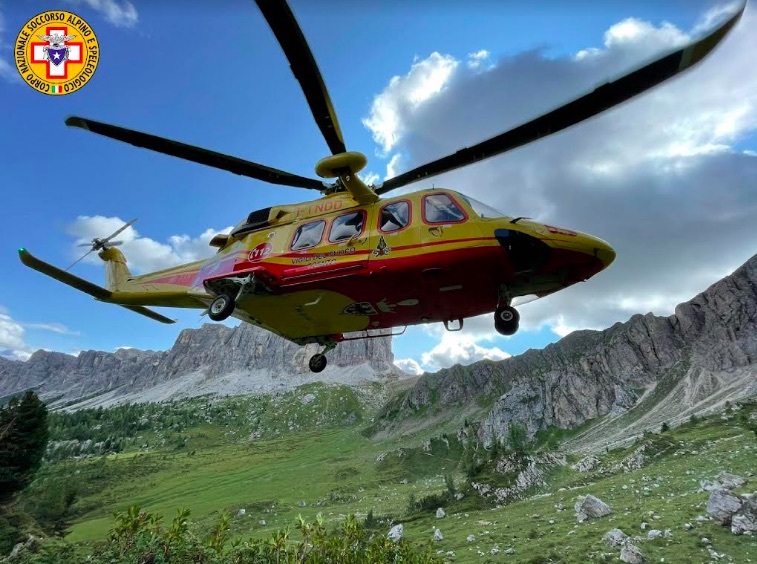 Escursionista di 67anni ruzzola per 50 metri in un canalone: viva!