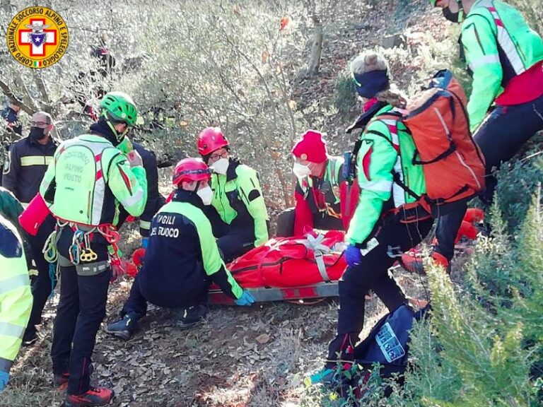 Anziana miracolata: notte all’addiaccio dopo l’incidente sui Colli Euganei