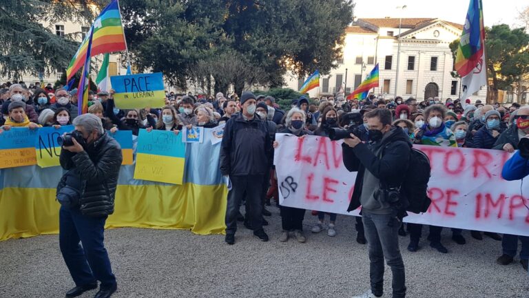 Guerra in Ucraina, una manifestazione per la pace e “baruffe vicentine” [Podcast]