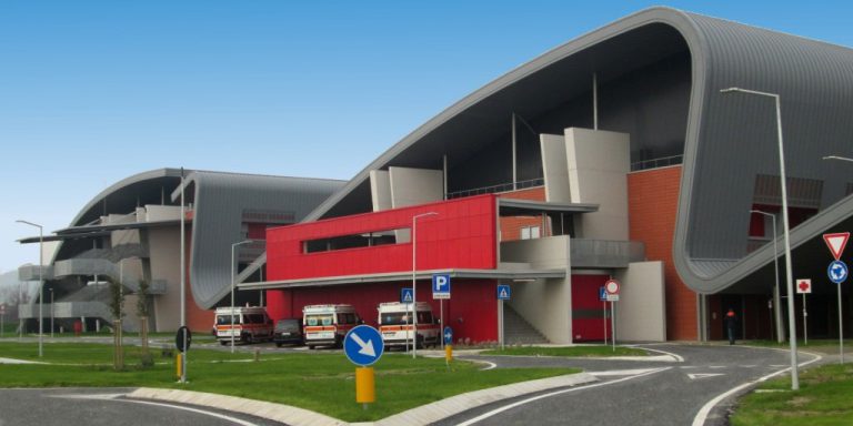 Espianto fegato e reni all’ospedale di Schiavonia da malato covid-19: il plauso di Luca Zaia