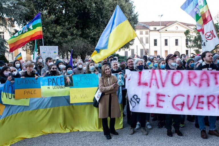 Guerra in Ucraina – L’ANPI di Vicenza condanna l’invasione di Putin: “Ora negoziato, cessate il fuoco!”