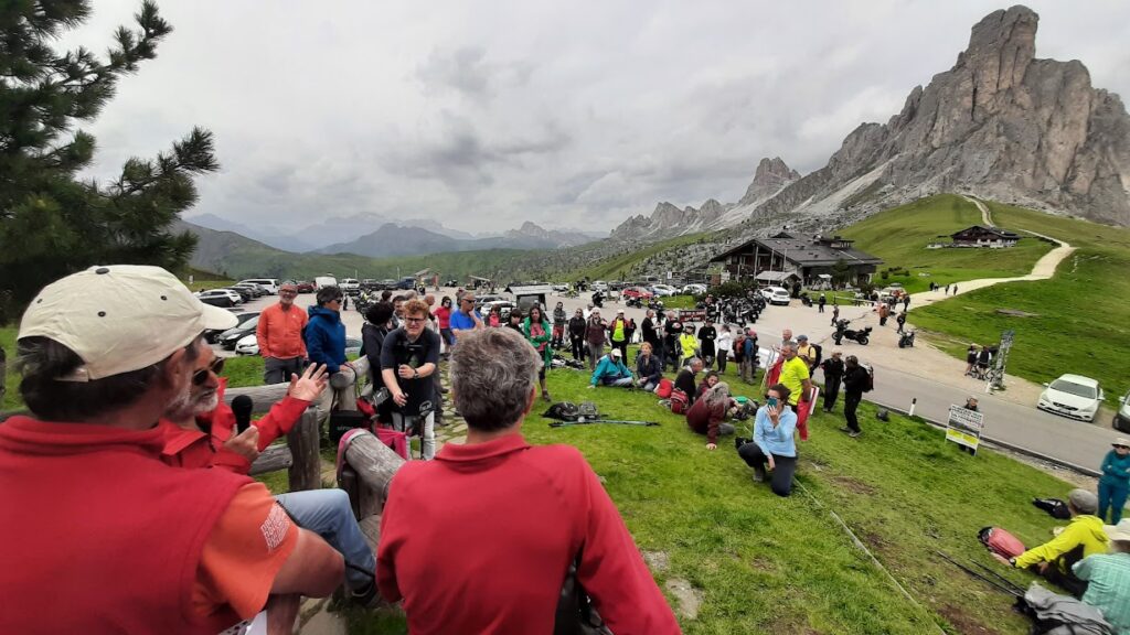 manifestazione a Passo Giau del 5 giugno 2022