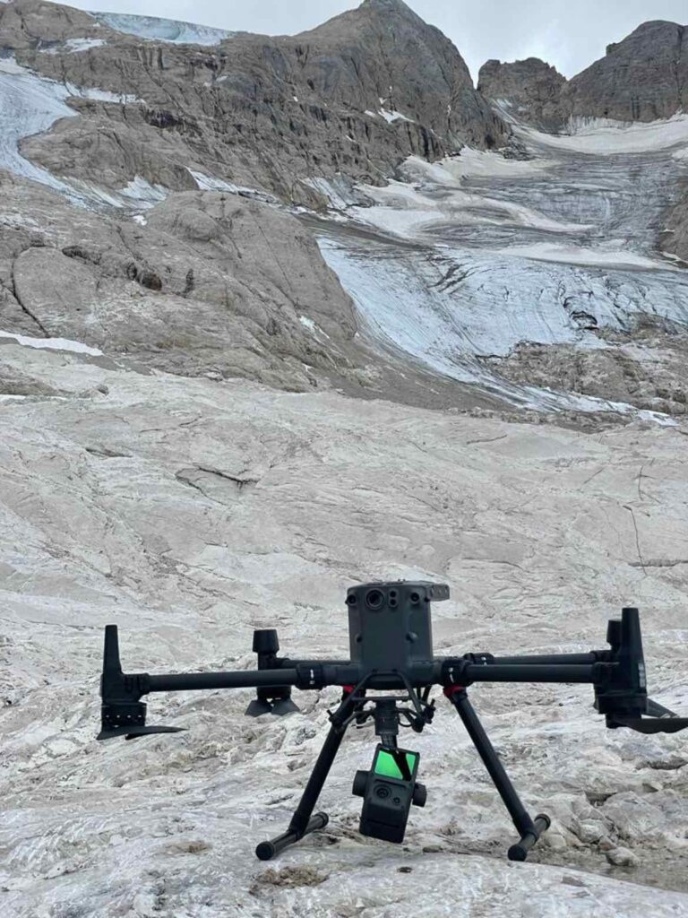drone ricerche su Marmolada vv ff