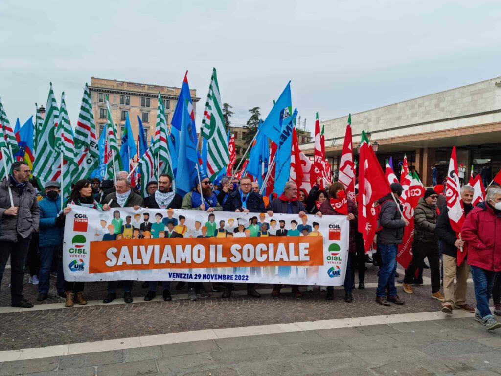 salviamo il sociale
